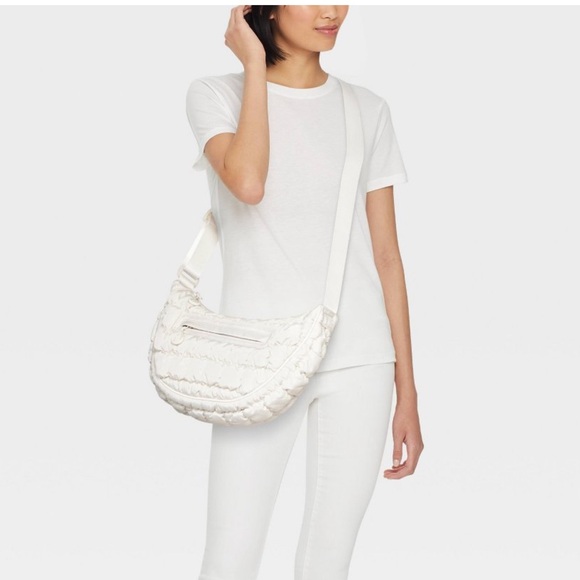 Half Moon Crossbody Bag - Wild Fable
Off-White - Picture 3 of 9
